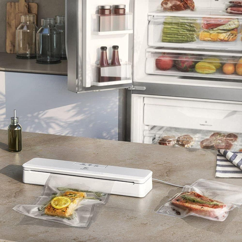 Seladora a Vácuo Electrolux Portátil 220V Branca
